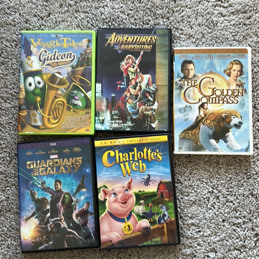Bundle of 5 children’s DVD movies